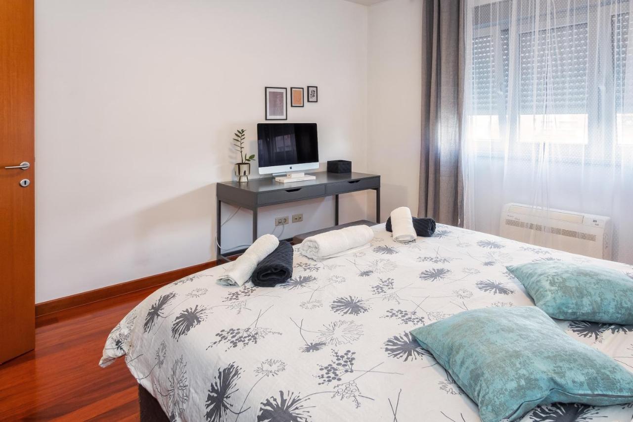 Airy 2-Br Apt W/ Open Layout & Modern Design Apartment Split Luaran gambar
