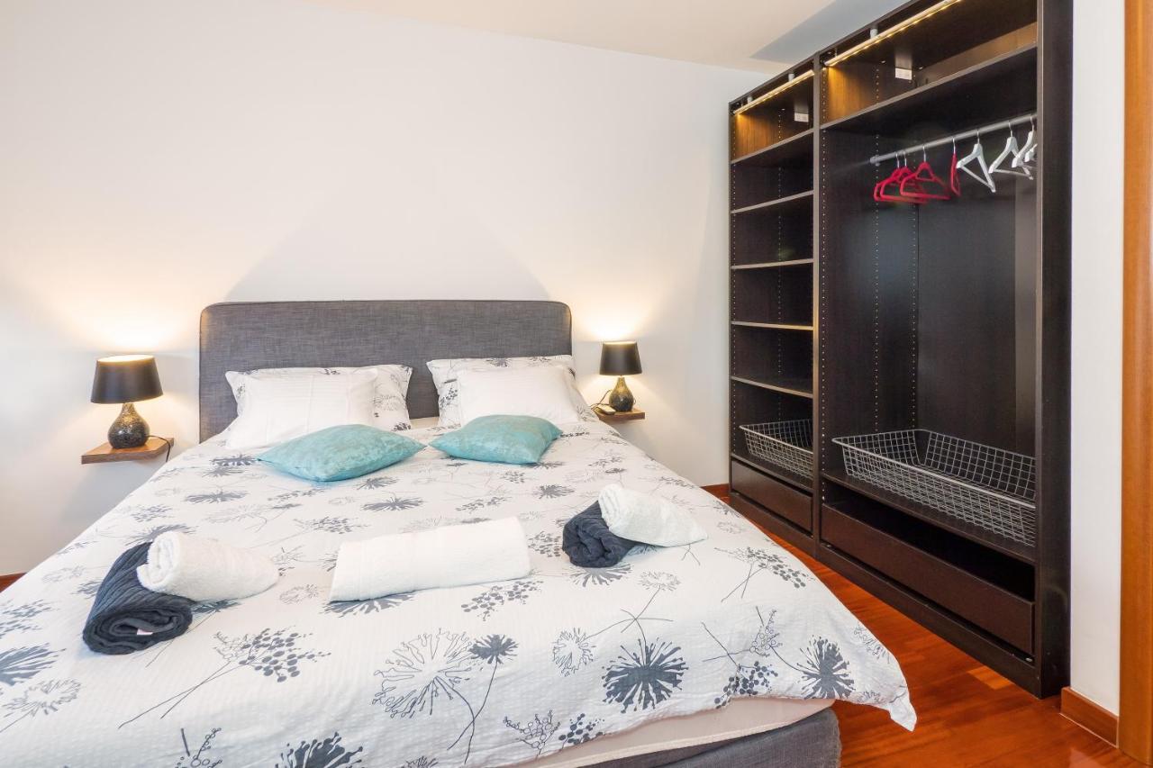 Airy 2-Br Apt W/ Open Layout & Modern Design Apartment Split Luaran gambar