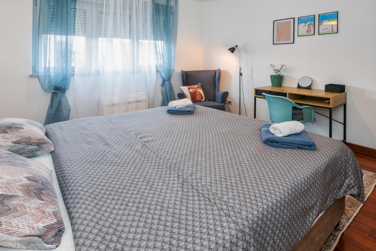 Airy 2-Br Apt W/ Open Layout & Modern Design Apartment Split Luaran gambar