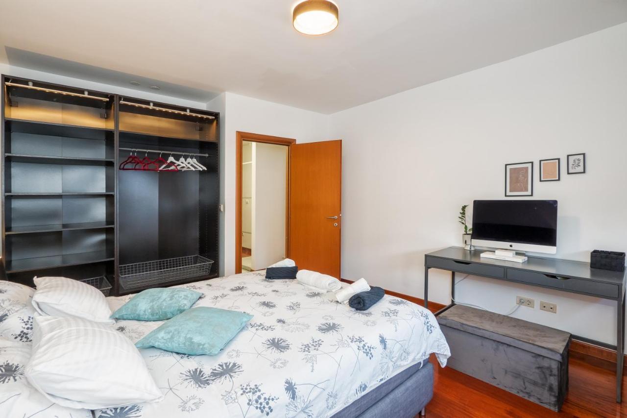 Airy 2-Br Apt W/ Open Layout & Modern Design Apartment Split Luaran gambar